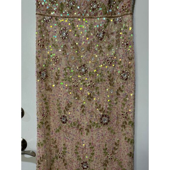 Mac Duggal Embellished Ruffled Cap Sleeve V-Neck Gown Size 12 NWT #10772 Sequins - Picture 11 of 16